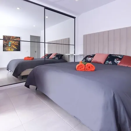 Coloured Mansion In Corralejo 公寓
